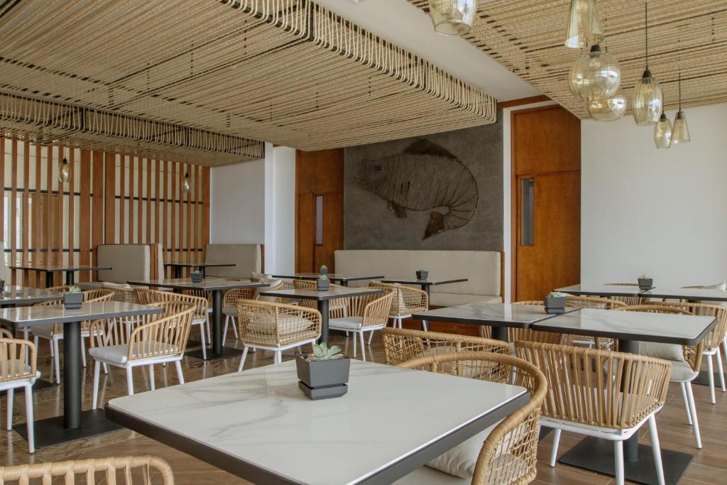 Eurobuilding Hotel & Suites Lecheria المظهر الخارجي الصورة